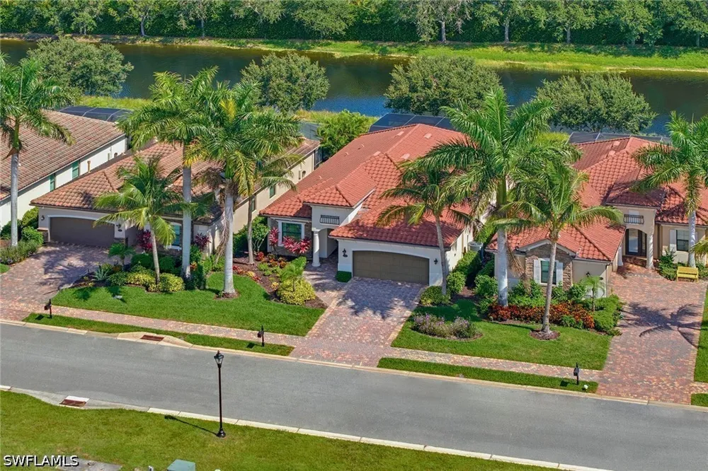 Aviamar Circle Naples, FL 34114
