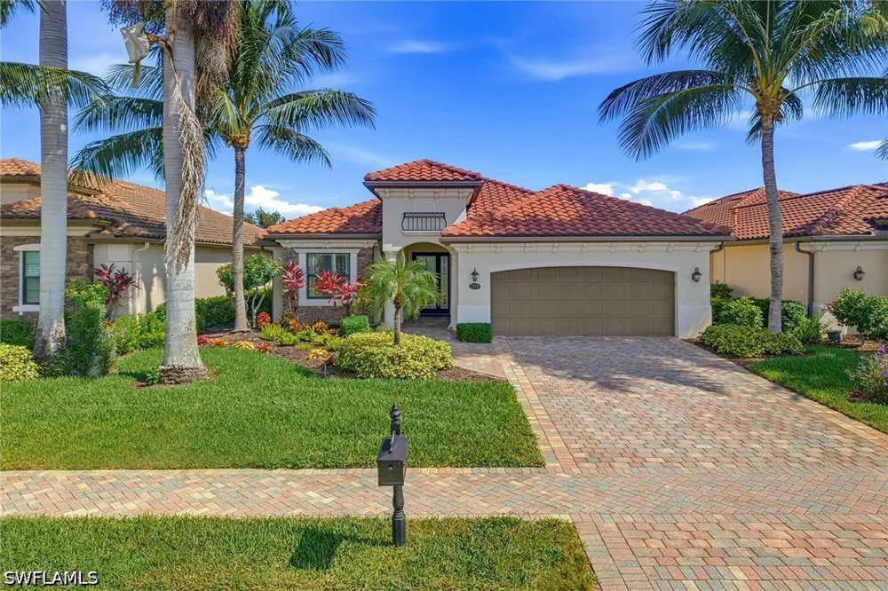 Aviamar Circle Naples, FL 34114