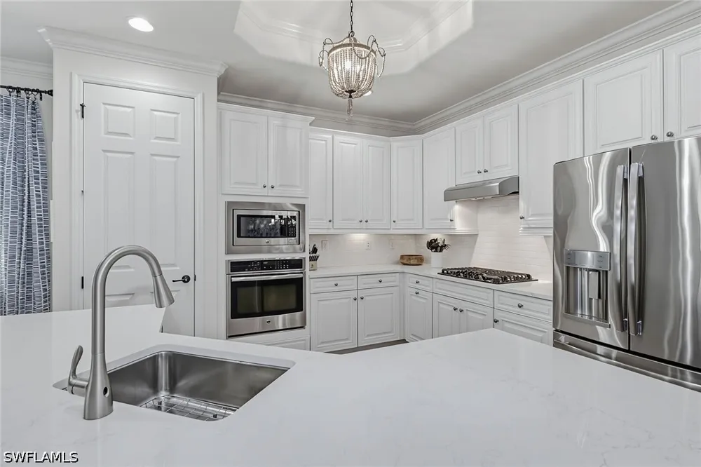 Aviamar Circle Naples, FL 34114
