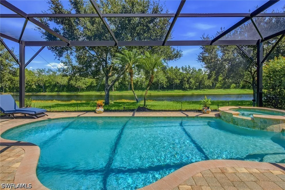 Aviamar Circle Naples, FL 34114