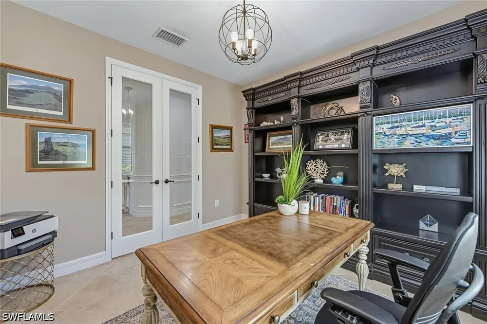 Aviamar Circle Naples, FL 34114