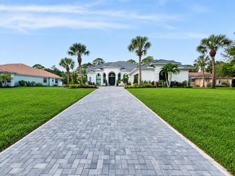 1608 SW CATTAIL COURT