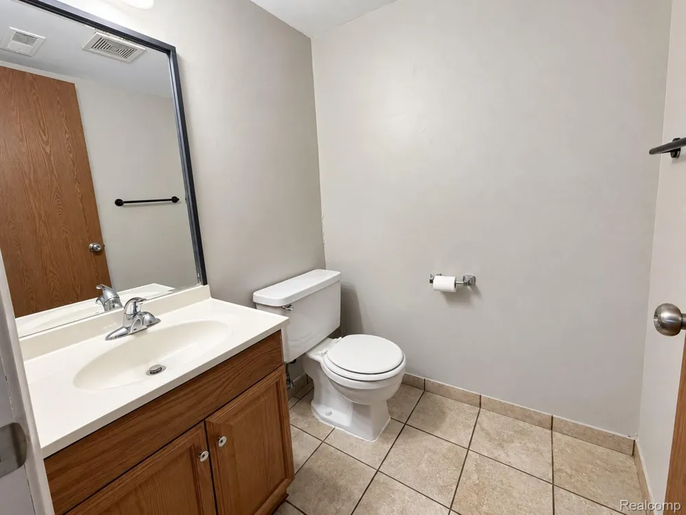 26926 Campau Lane Harrison Charter Township, MI 48045
