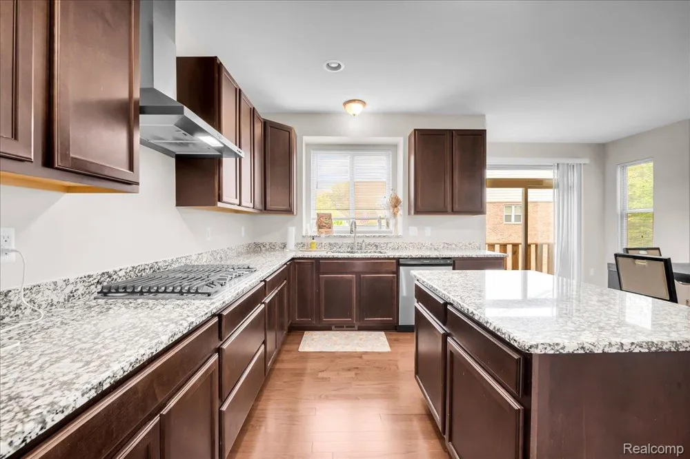 41761 Steinbeck Glen Novi City, MI 48377