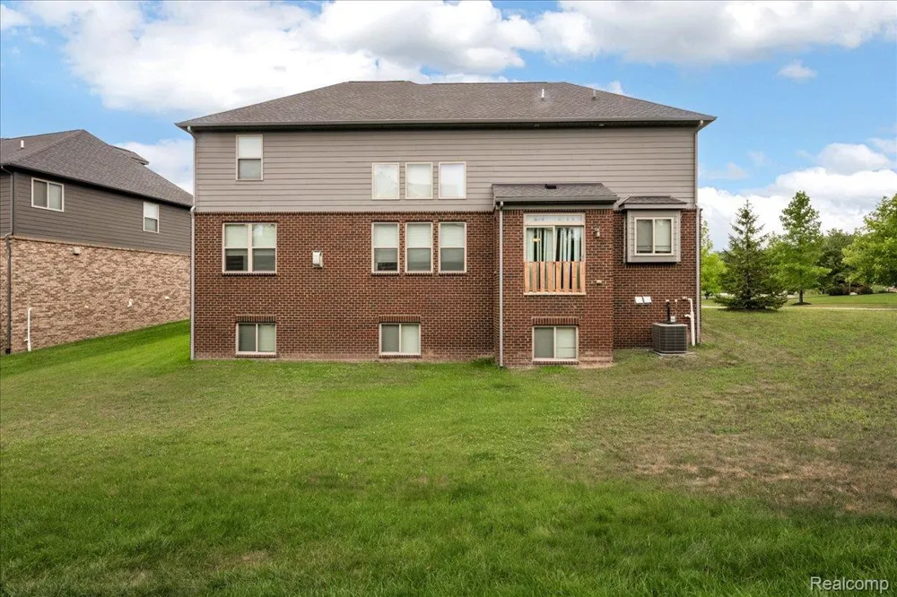 41761 Steinbeck Glen Novi City, MI 48377