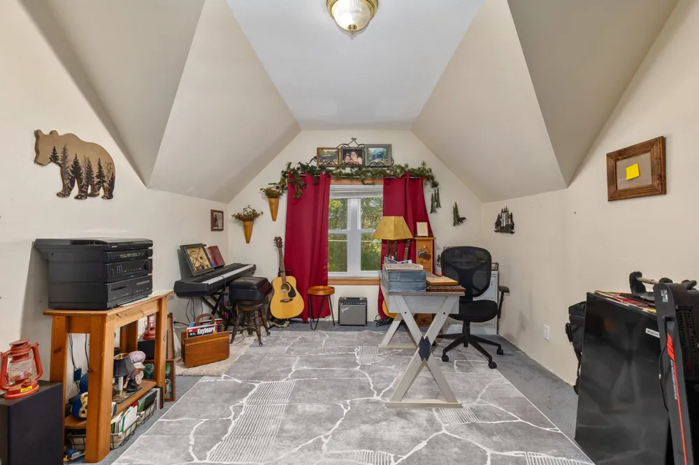 6054 E Almy Road Richland Township, MI 48891