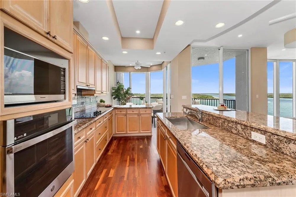 700 La Peninsula Boulevard #603 Naples, FL 34113