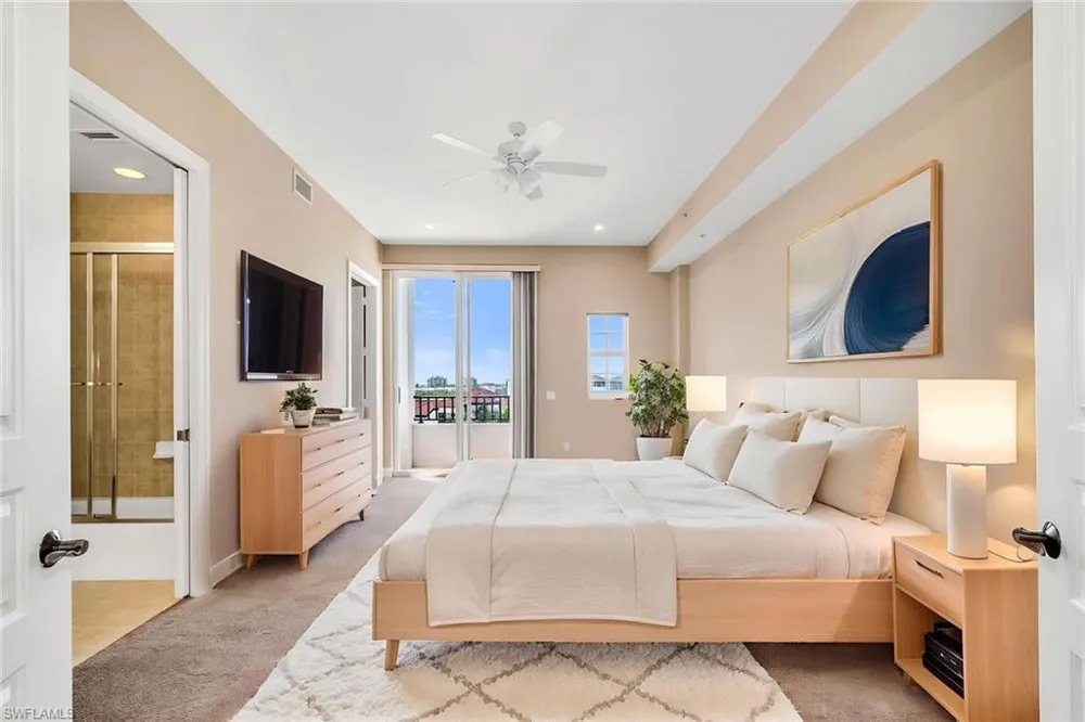 700 La Peninsula Boulevard #603 Naples, FL 34113