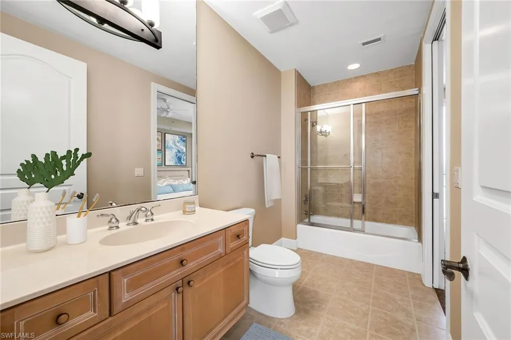 700 La Peninsula Boulevard #603 Naples, FL 34113