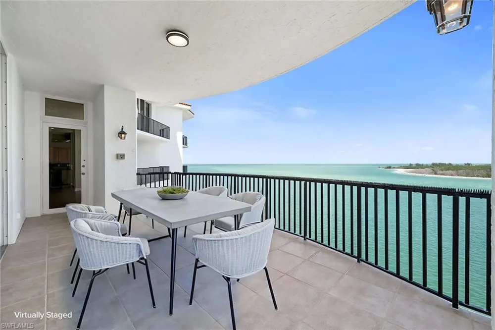 700 La Peninsula Boulevard #603 Naples, FL 34113