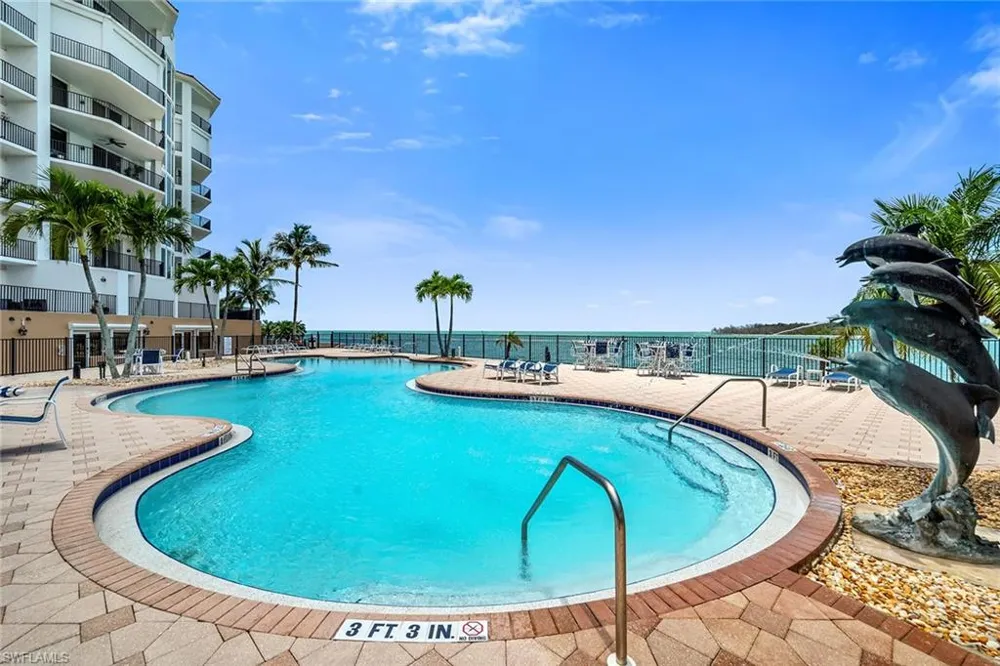 700 La Peninsula Boulevard #603 Naples, FL 34113