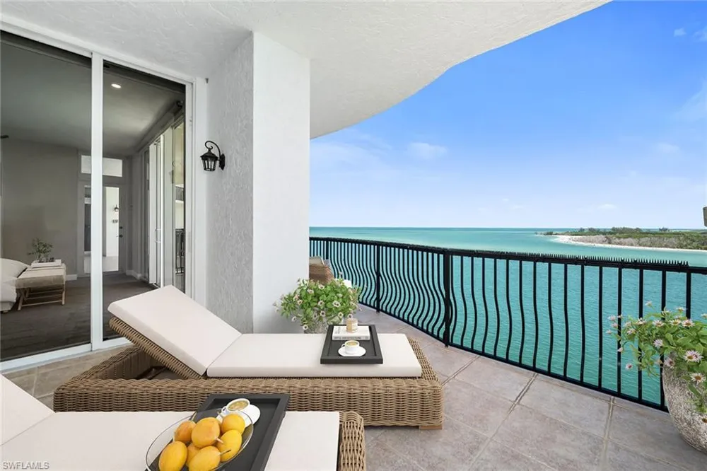 700 La Peninsula Boulevard #603 Naples, FL 34113