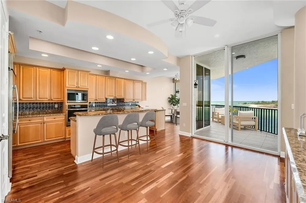 700 La Peninsula Boulevard #603 Naples, FL 34113
