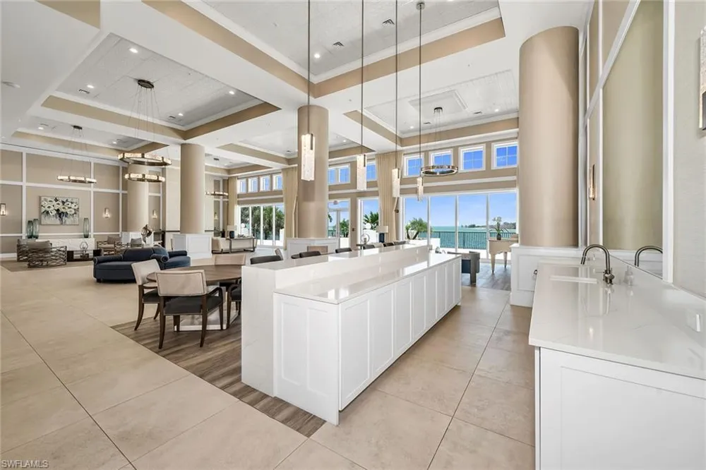 700 La Peninsula Boulevard #603 Naples, FL 34113
