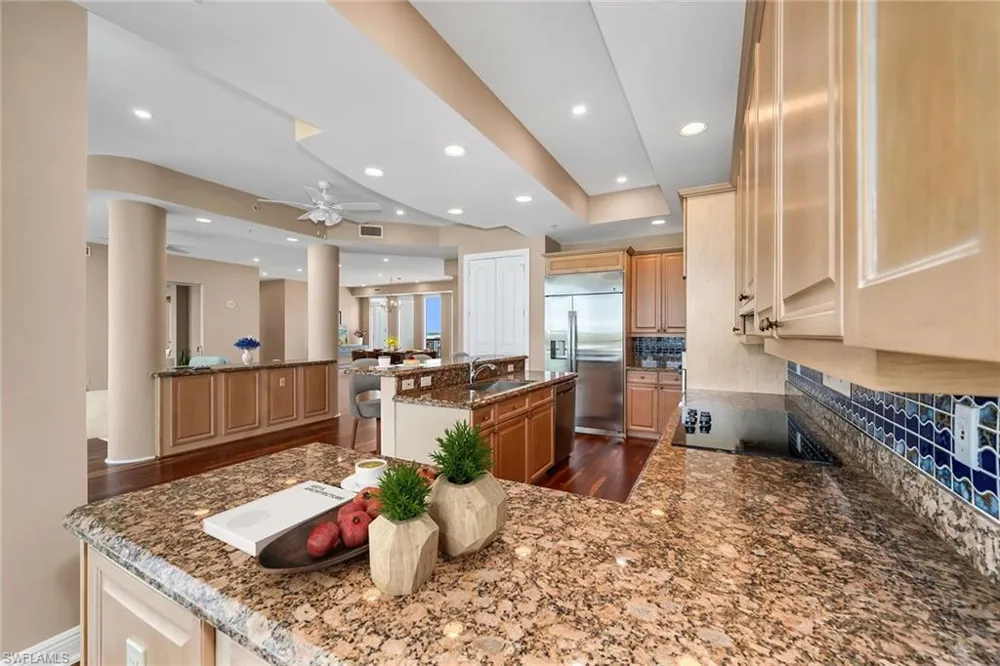 700 La Peninsula Boulevard #603 Naples, FL 34113