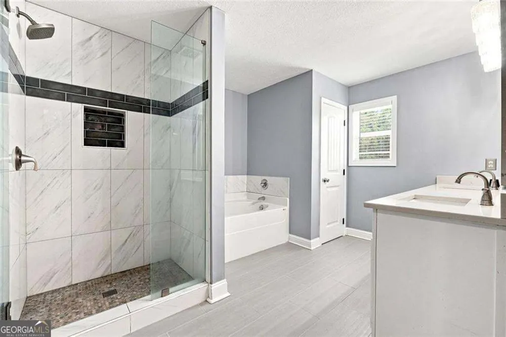 156 Brookland CT Winder, GA 30680