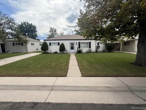 755 Uvalda Street
