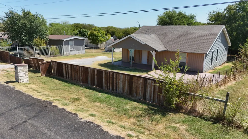 2228 cr 900 Princeton, TX 75407