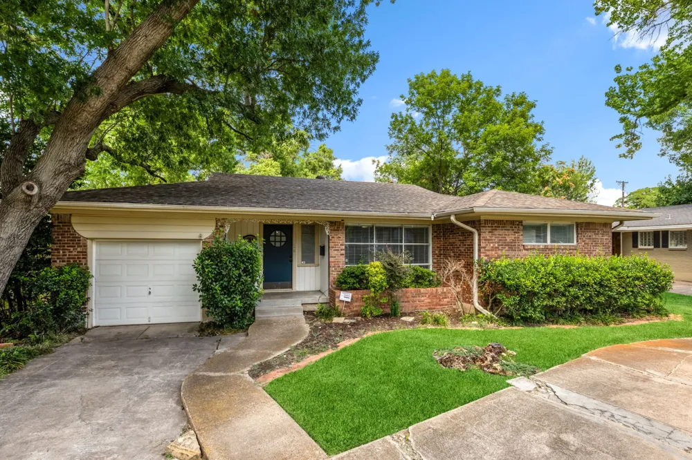 704 Downing Drive Richardson, TX 75080