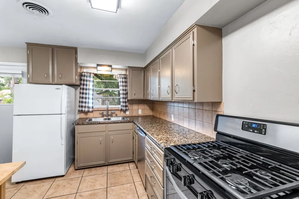 704 Downing Drive Richardson, TX 75080