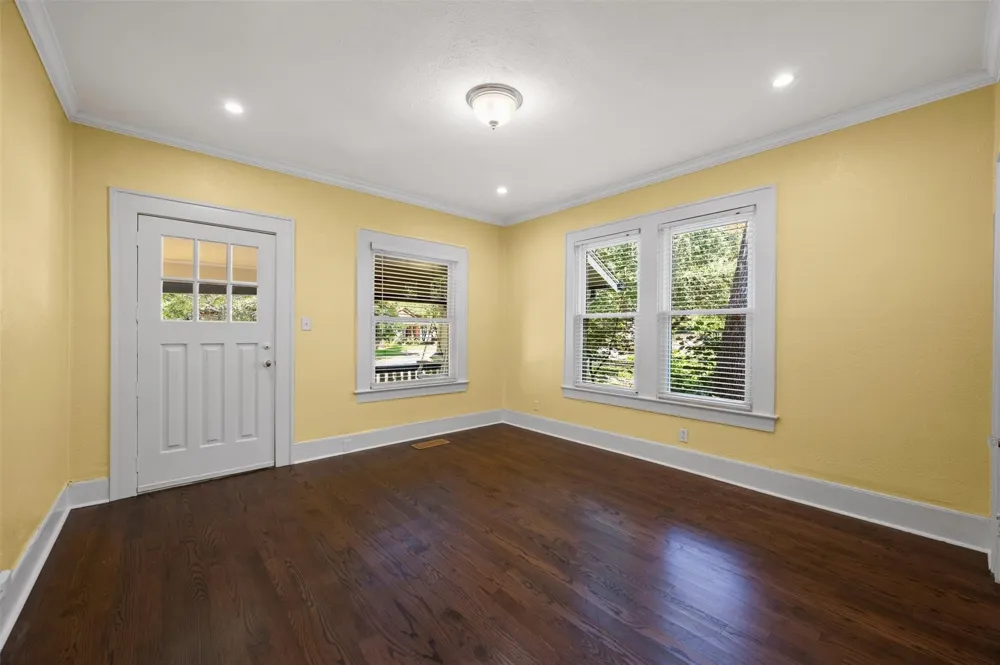 5720 Tremont Street Dallas, TX 75214