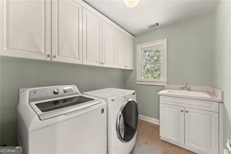 872 Patthview CT Dacula, GA 30019