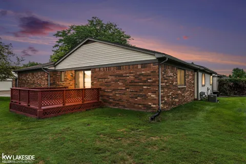 11944 15 Mile Road