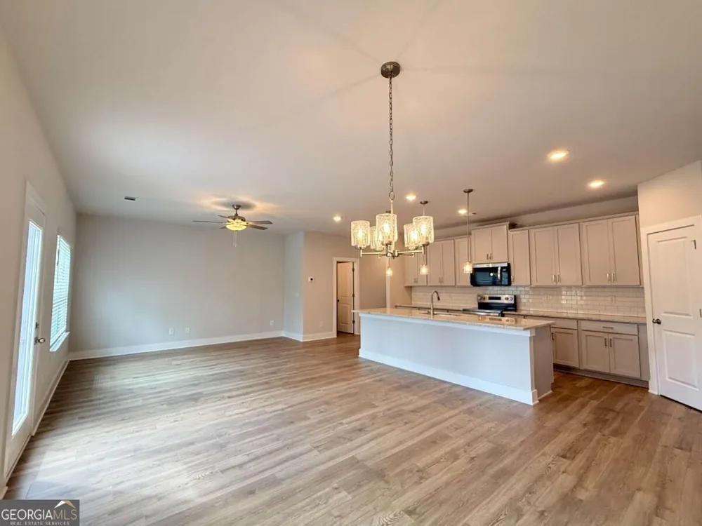 93 Maple Trail Dawsonville, GA 30534