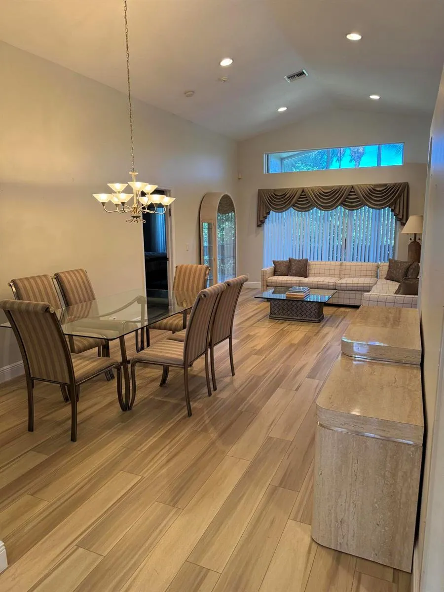 6693 SUN RIVER ROAD Boynton Beach, FL 33437