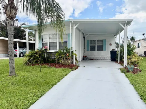 10 La Paloma Lane