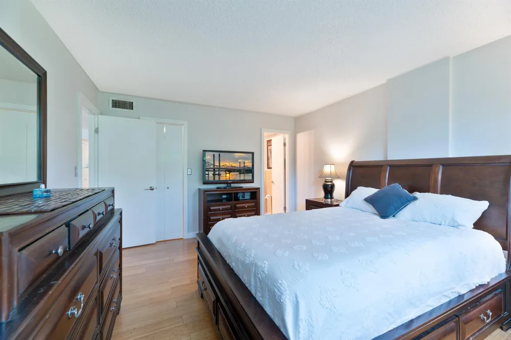 101 ROYAL PARK DRIVE #1C Oakland Park, FL 33309