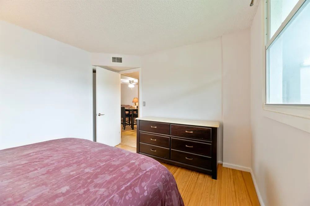 101 ROYAL PARK DRIVE #1C Oakland Park, FL 33309