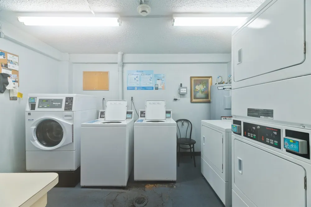 101 ROYAL PARK DRIVE #1C Oakland Park, FL 33309