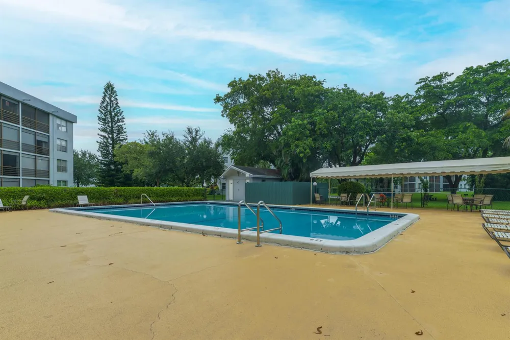 101 ROYAL PARK DRIVE #1C Oakland Park, FL 33309