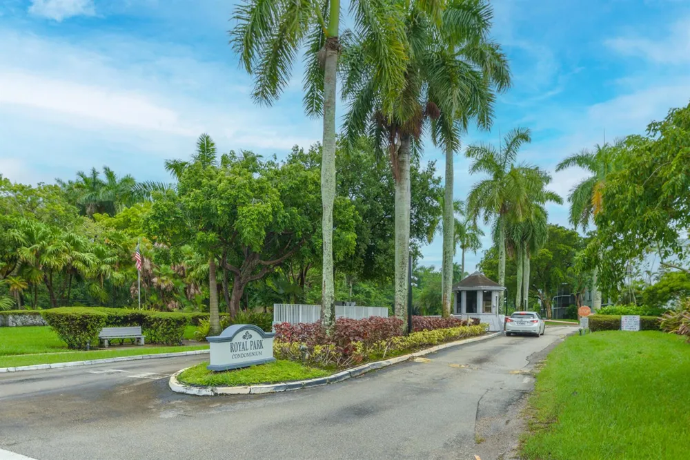 101 ROYAL PARK DRIVE #1C Oakland Park, FL 33309