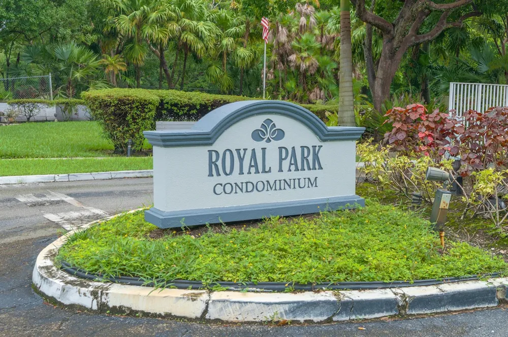 101 ROYAL PARK DRIVE #1C Oakland Park, FL 33309