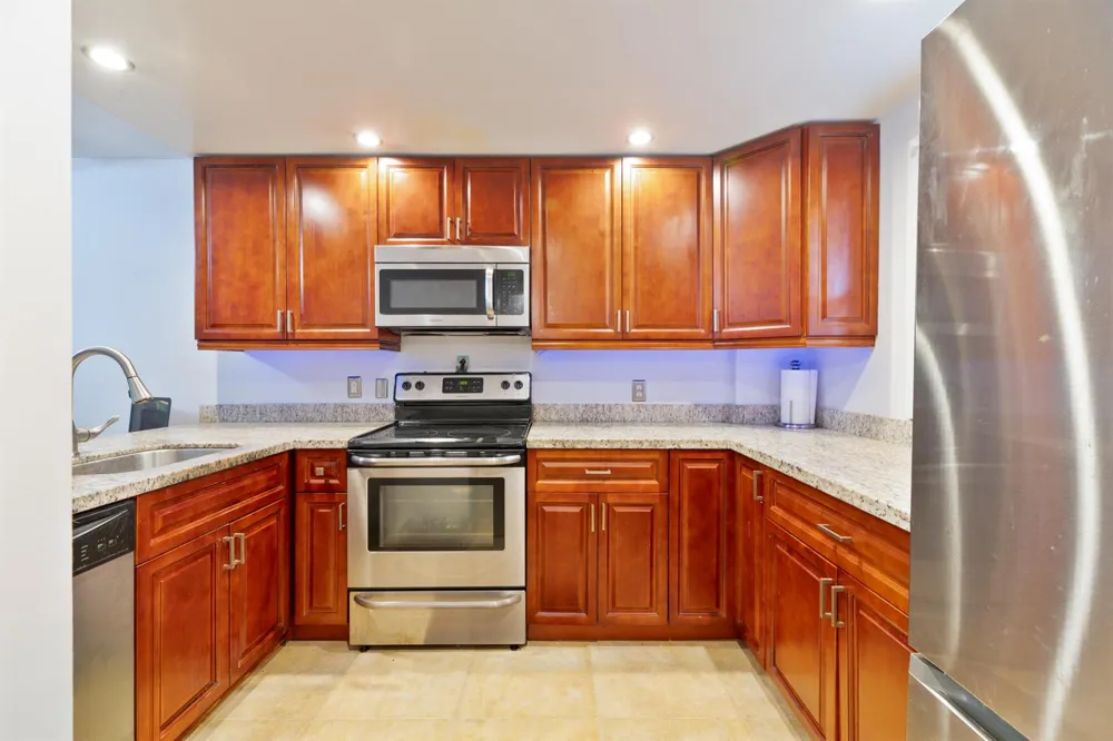 101 ROYAL PARK DRIVE #1C Oakland Park, FL 33309