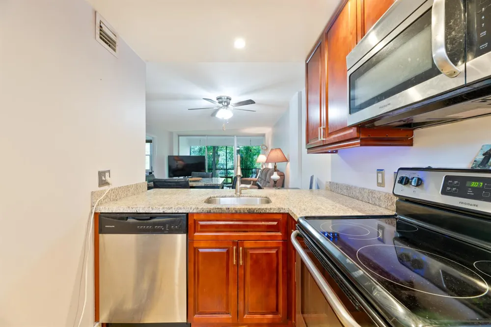 101 ROYAL PARK DRIVE #1C Oakland Park, FL 33309