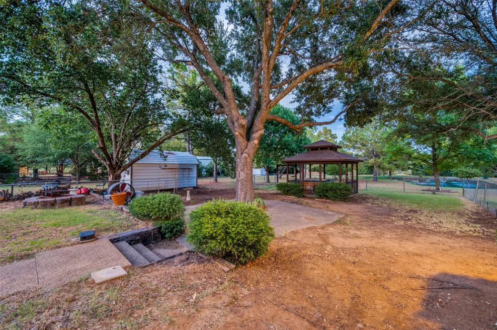 611 Combine Road Seagoville, TX 75159