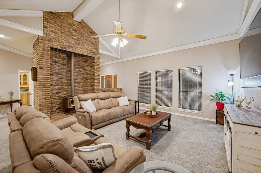 611 Combine Road Seagoville, TX 75159