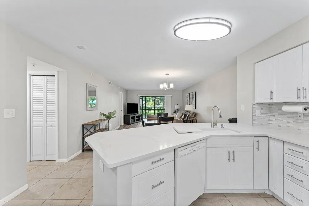 2205 S CYPRESS BEND DRIVE #103 Pompano Beach, FL 33069