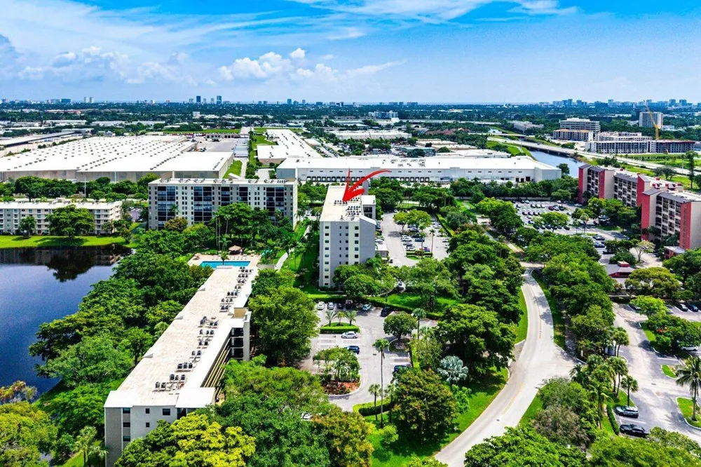 2205 S CYPRESS BEND DRIVE #103 Pompano Beach, FL 33069
