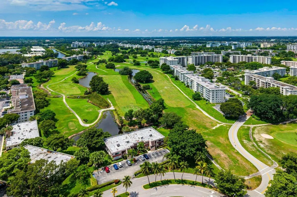 2205 S CYPRESS BEND DRIVE #103 Pompano Beach, FL 33069