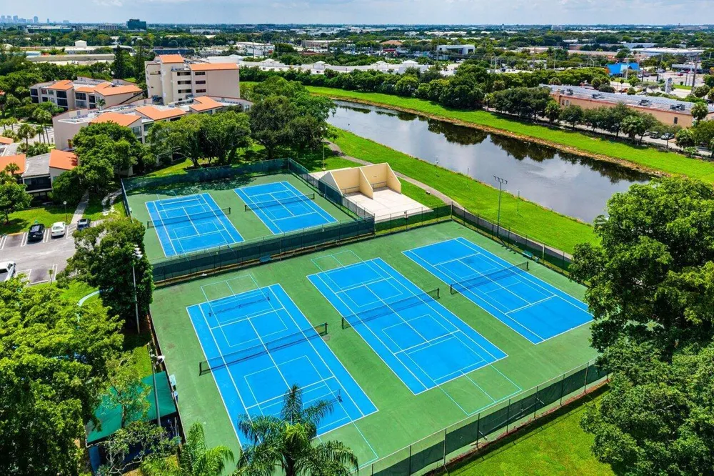 2205 S CYPRESS BEND DRIVE #103 Pompano Beach, FL 33069