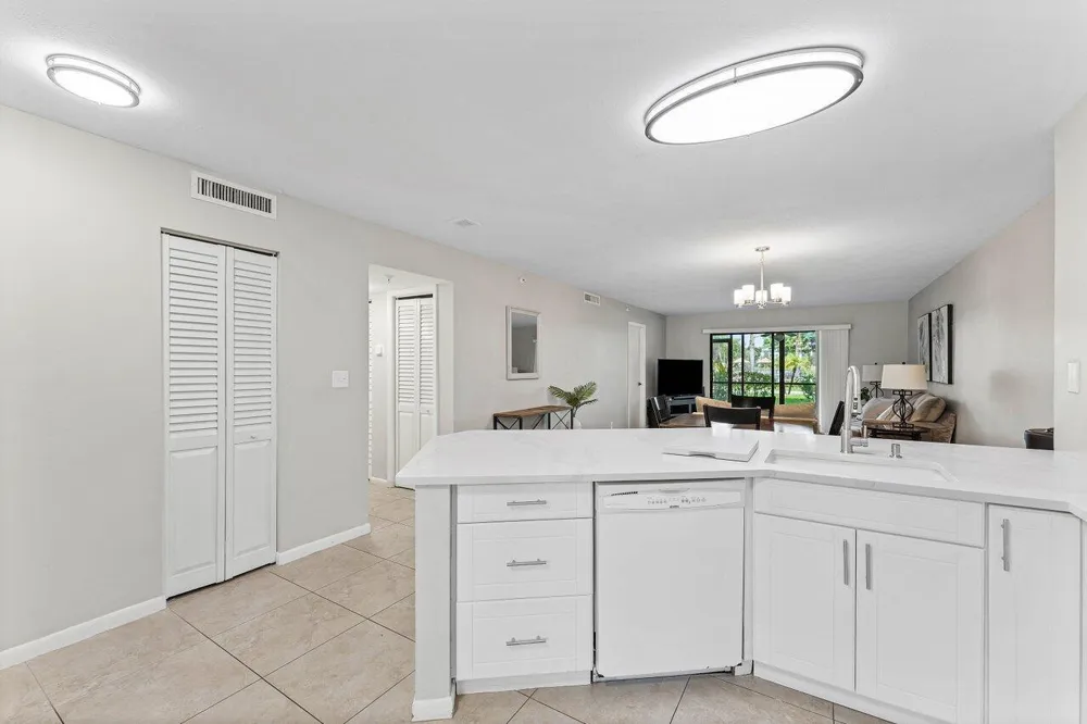 2205 S CYPRESS BEND DRIVE #103 Pompano Beach, FL 33069