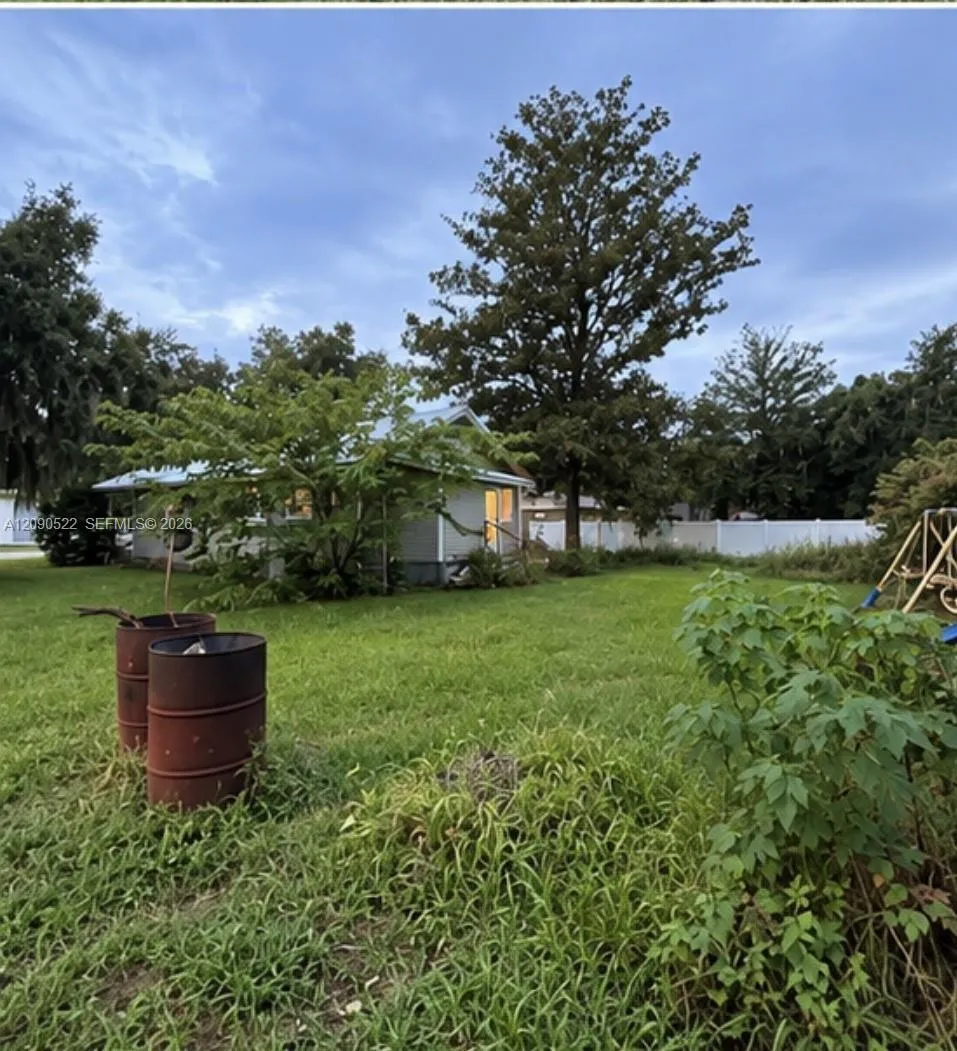 1051 Lake Dr Other City - In The State Of Florida, FL 32055