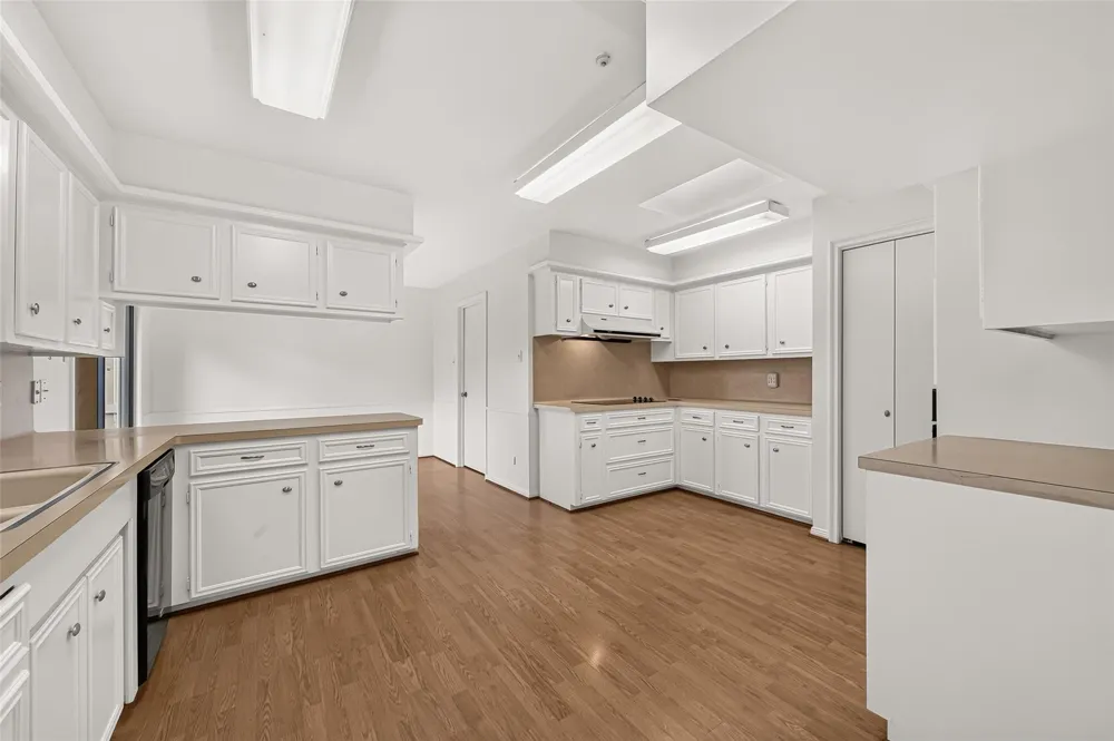 219 Essex Place Stafford, TX 77477