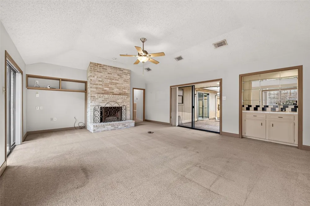 219 Essex Place Stafford, TX 77477