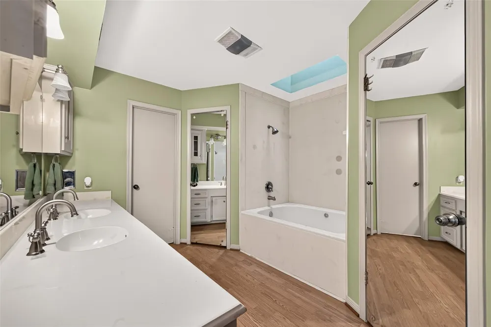 219 Essex Place Stafford, TX 77477