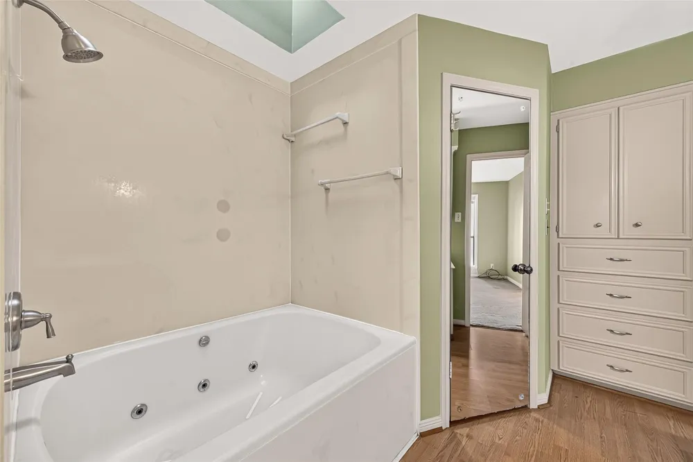 219 Essex Place Stafford, TX 77477